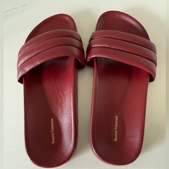 Beatrice Valenzuela Women's Red Burgundy Leather Slides Sandals size 7 - Picture 4 of 6